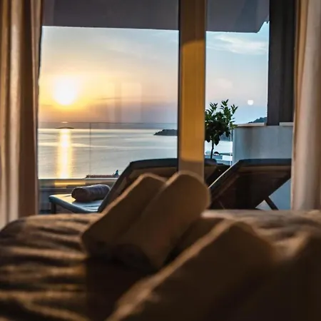 Charming Sunset View With Outdoor Pool רוגוזניצה