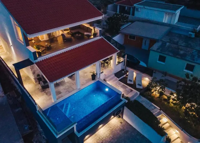 Дом отдыха Charming Sunset View With Outdoor Pool *