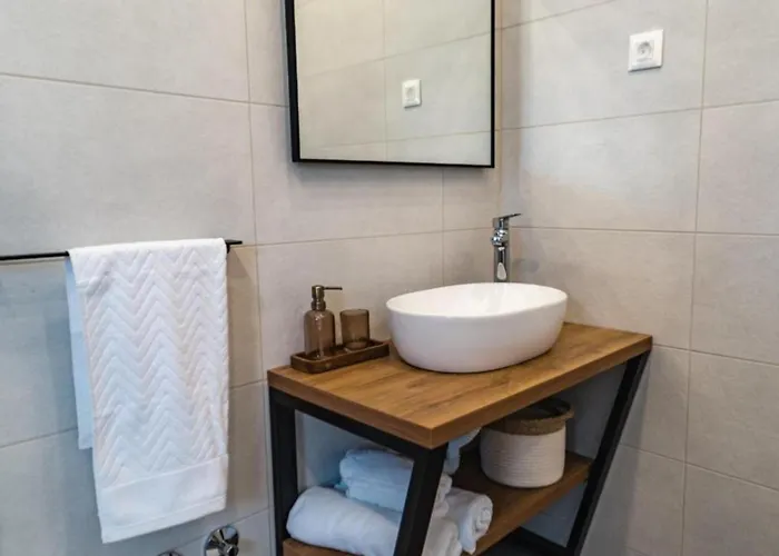 Charming Sunset View With Outdoor Pool