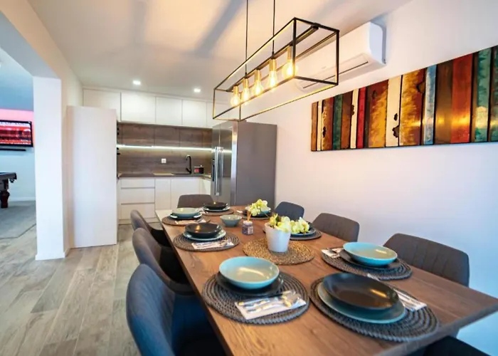 Charming Sunset View With Outdoor Pool *