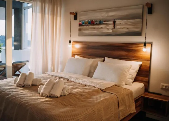 Charming Sunset View With Outdoor Pool