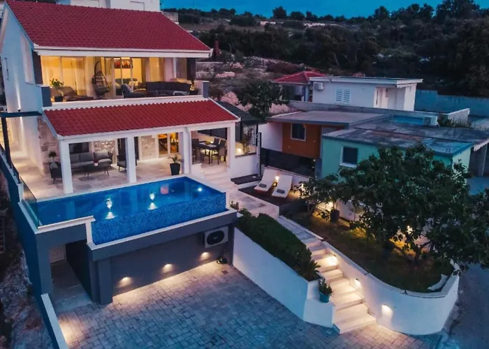 Charming Sunset View With Outdoor Pool *